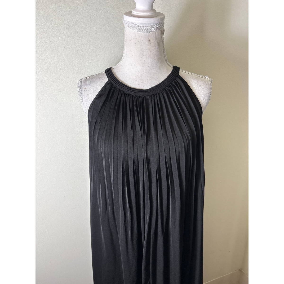 Vince Black Sleeveless Pleated Trapeze Dress Sz 6