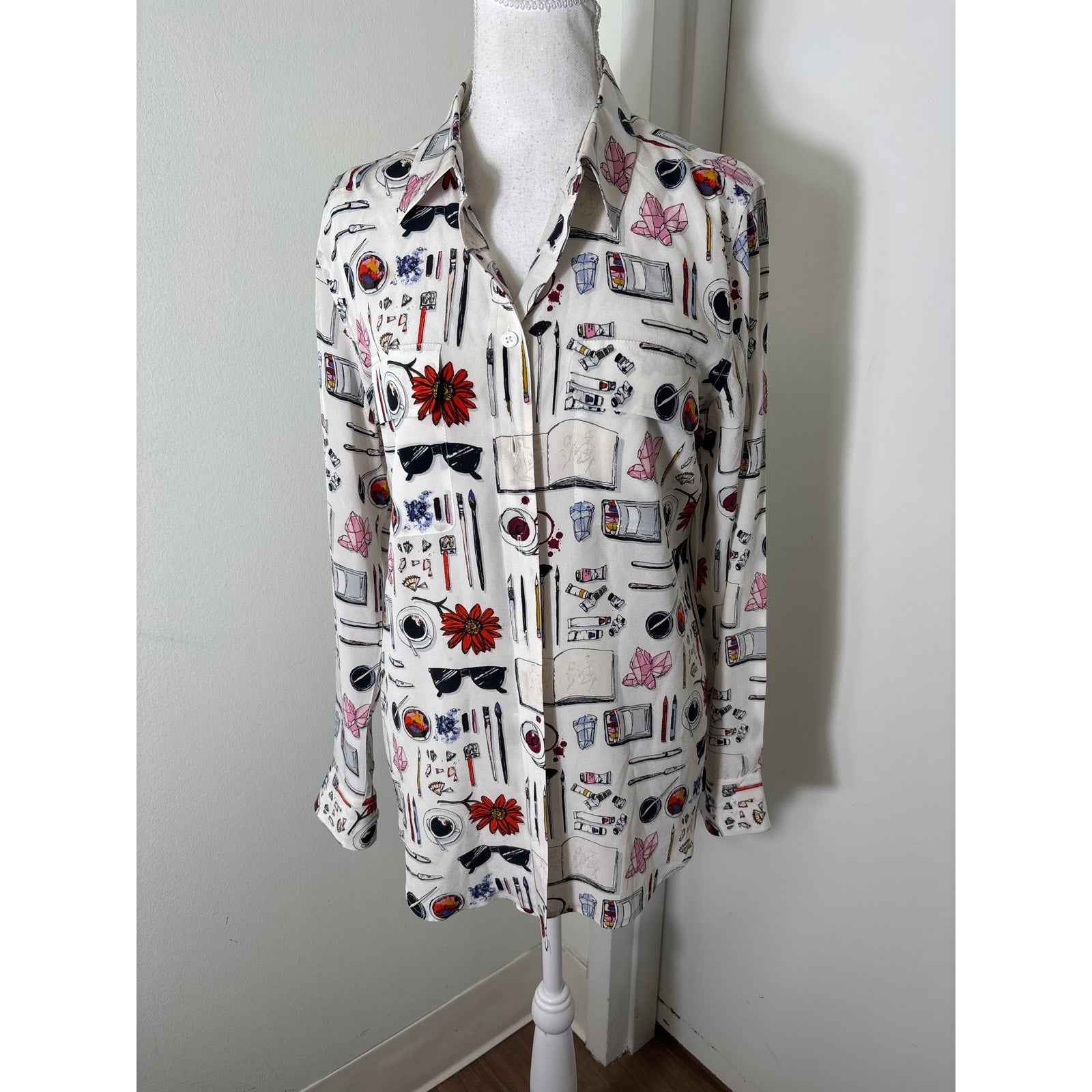 Equipment Femme White Art Print Long Sleeve Silk Button Up Shirt Sz M