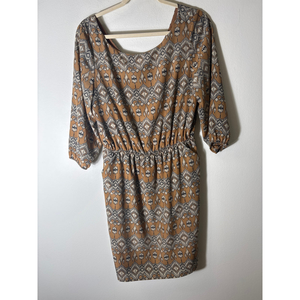 Cremieux Tan Black Print 3/4 Sleeve Wide Neck Knee Length Dress Sz M