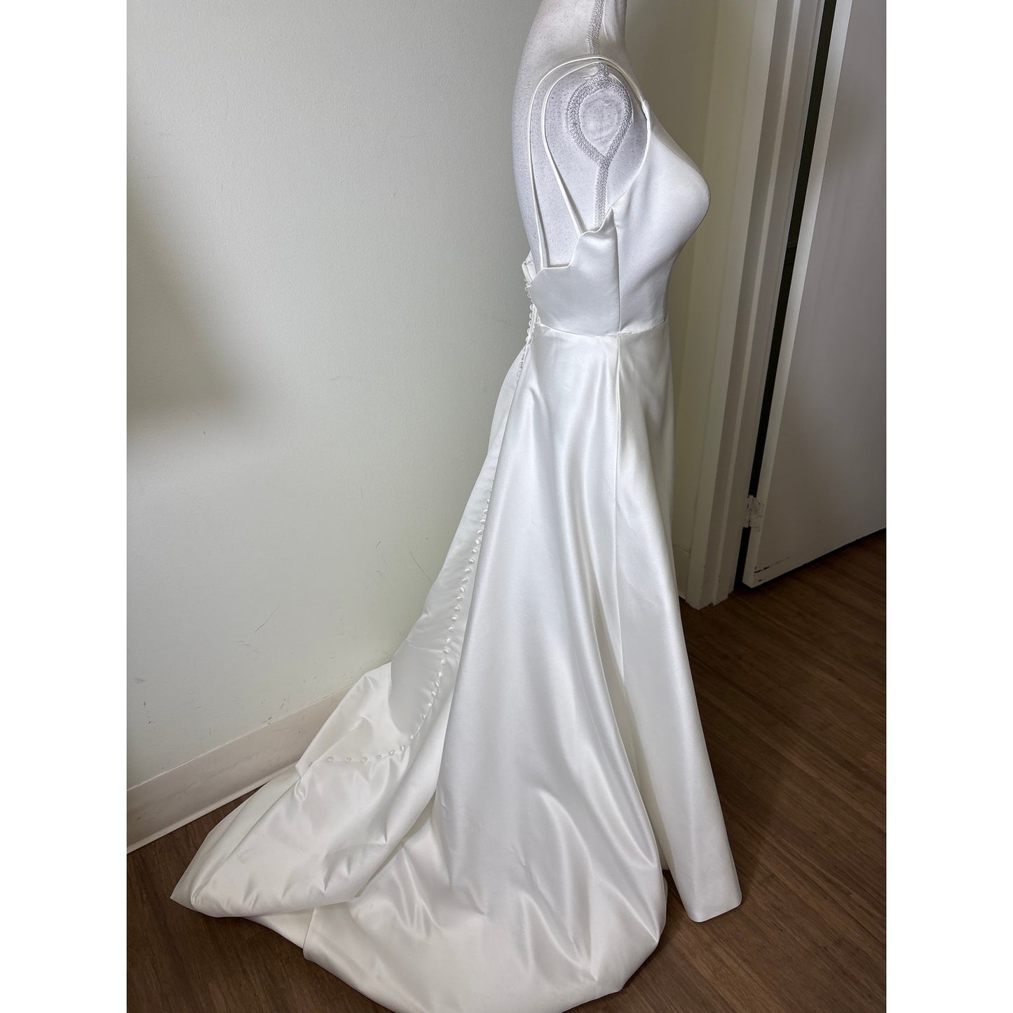 Wedding Gown White Satin Minimalist V-Neck with Open Scalloped Back Sz 4