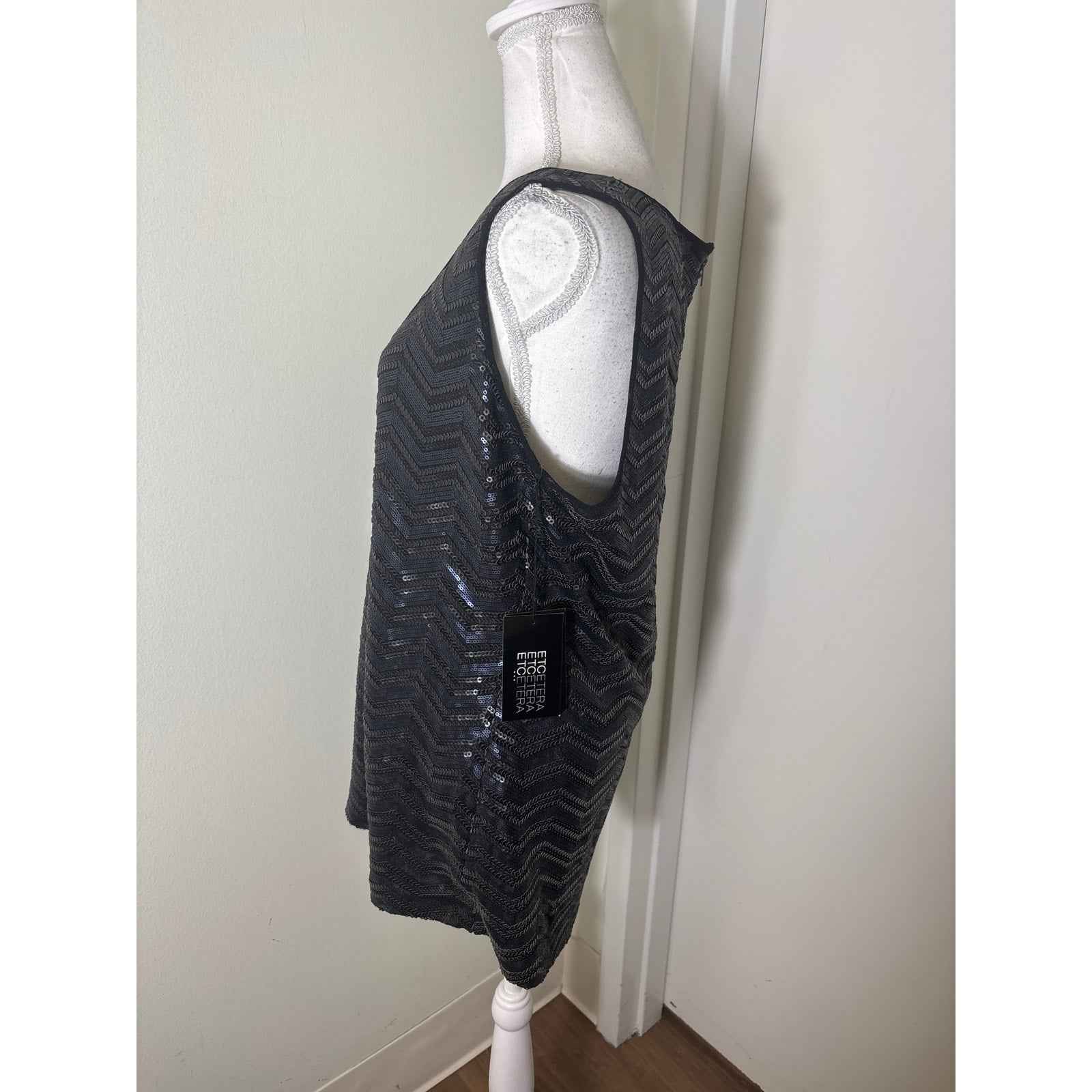 NWT Etcetera Black Sleeveless Sequence Cheveron Cocktail Top Sz XL