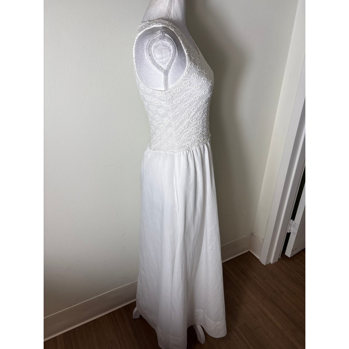 BARDOT White Lace and Cotton Sleeveless Floor Length Dress Sz M