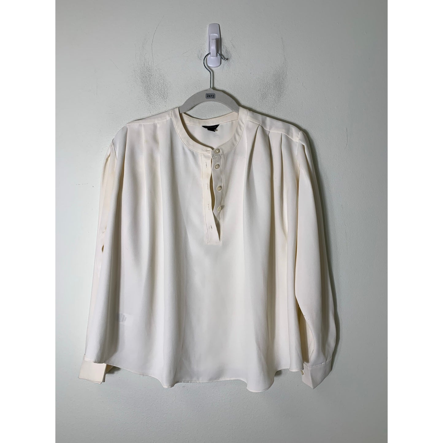 Ann Taylor Cream Long Sleeve Top Sz XXS