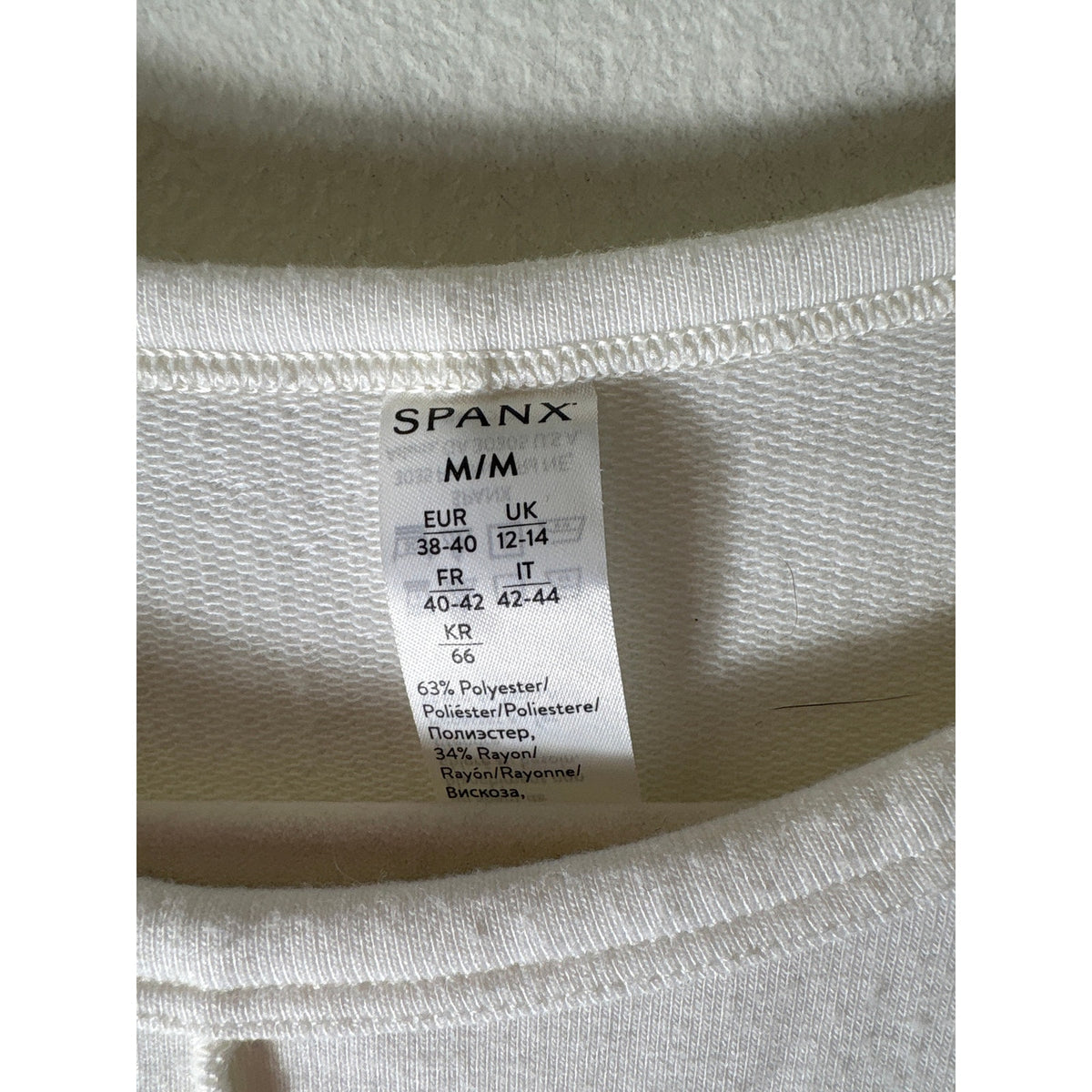 Spanx Winter White Long Sleeve Oversized Knit Shirt sz M
