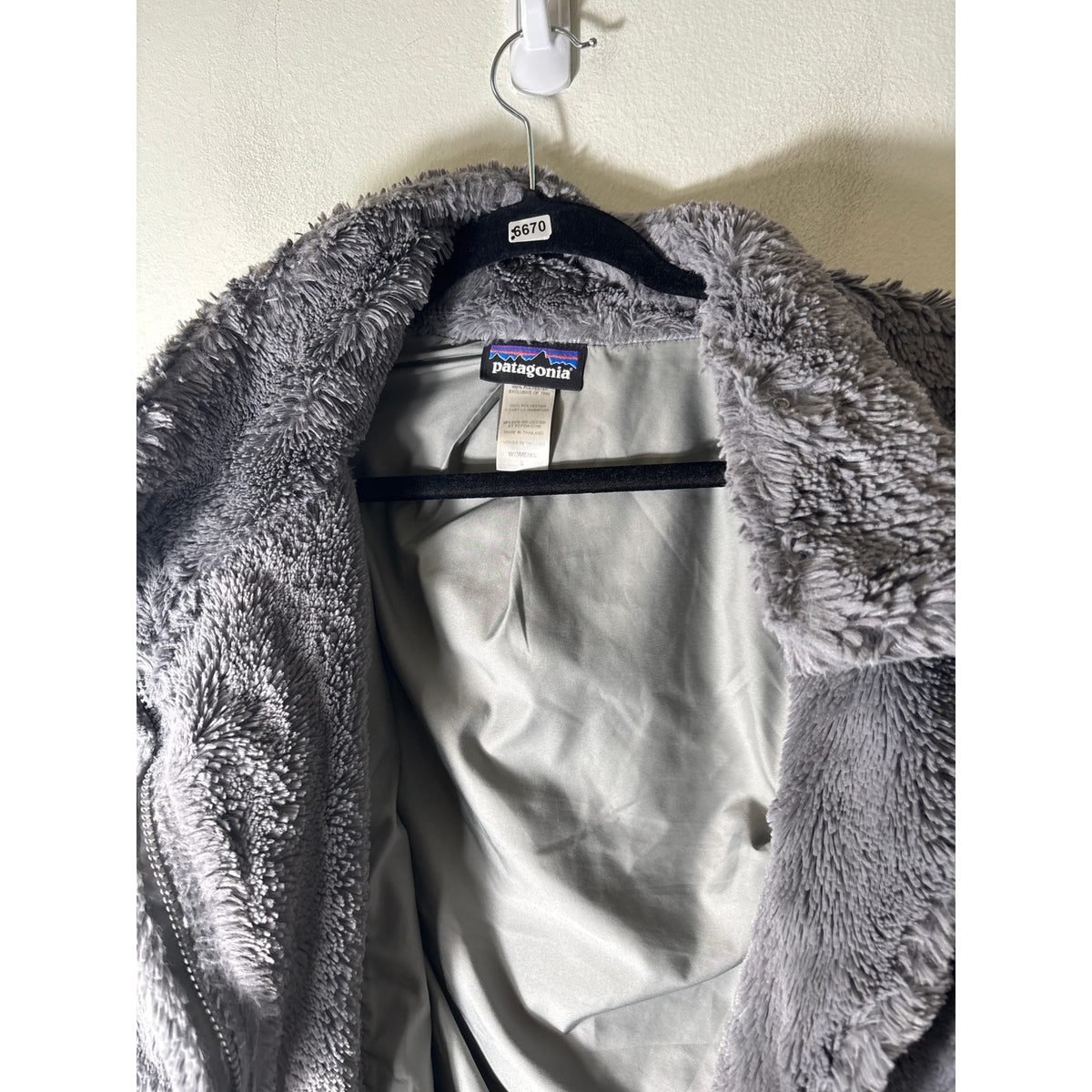 Patagonia Gray Furry Zip Up Jacket Sz S