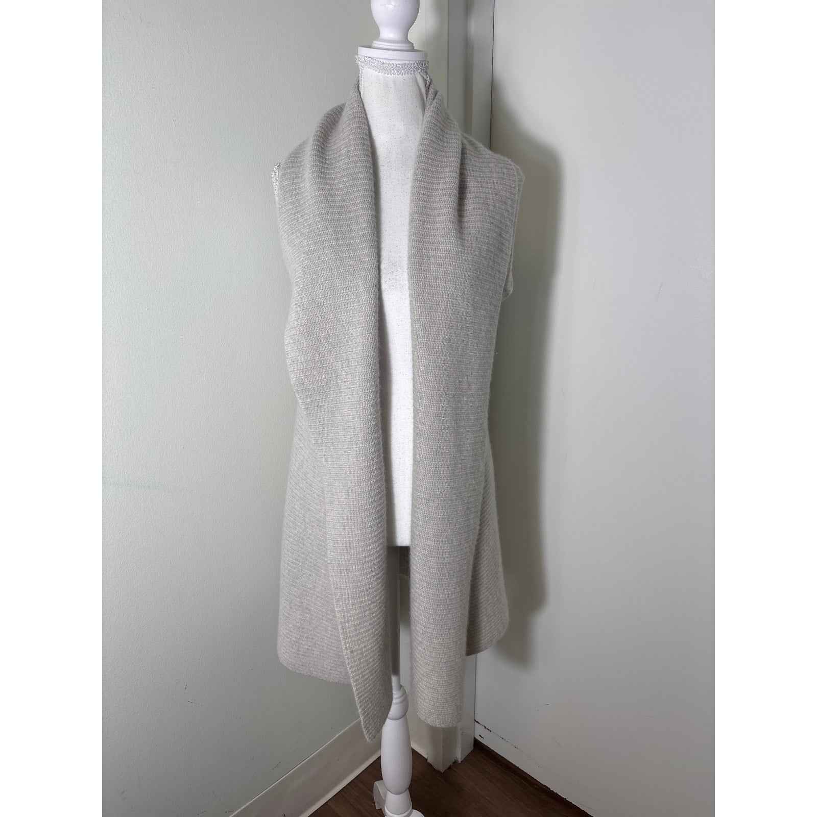 Only Mine Light Gray Sleeveless 2 Ply Open Cashmere Cardigan Sz M