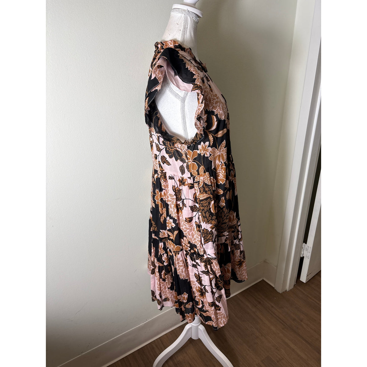 Karlie Pink Brown & Black Floral Flutter Sleeve Tiered Dress Sz L
