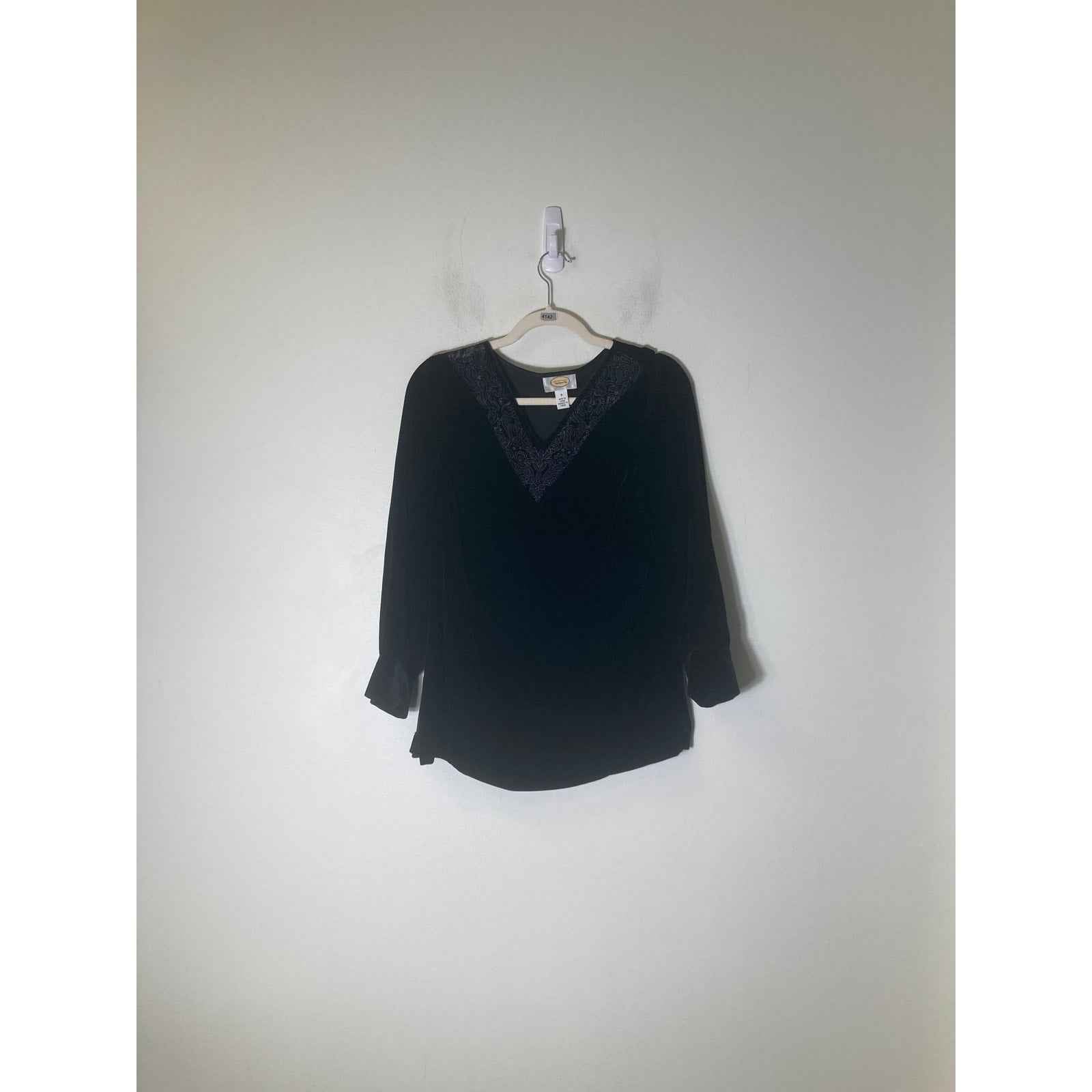 Talbot's Black Velour Long Sleeve Beaded Special Occasion Top Sz M