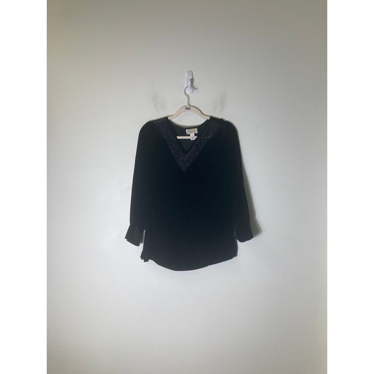 Talbot's Black Velour Long Sleeve Beaded Special Occasion Top Sz M