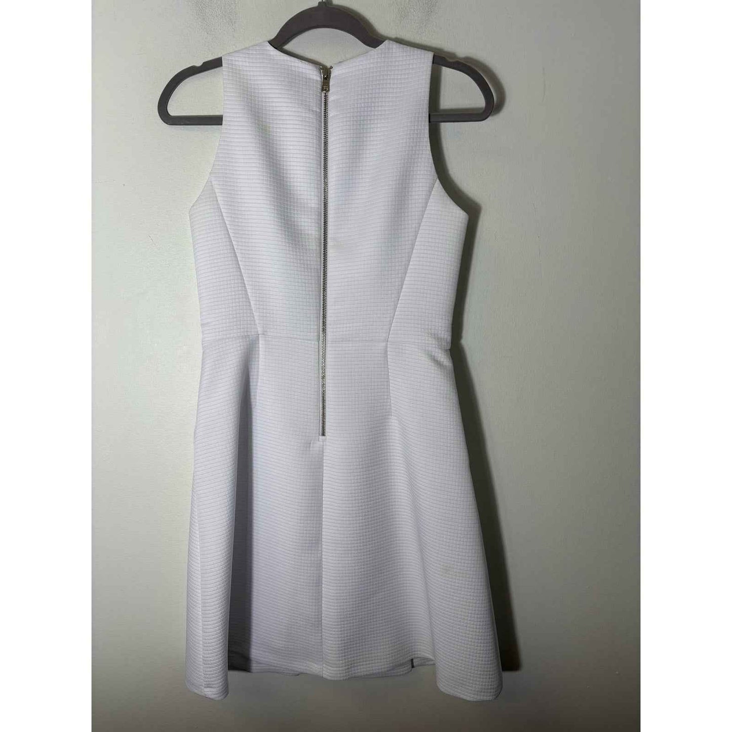 Armani Exchange White Sleeveless V-Neck Knee Length Dress Sz 4