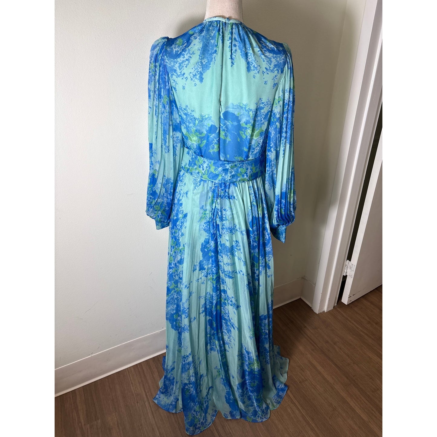 Teri Jon Blue and Green Chiffon Flowy Gown Sz 8