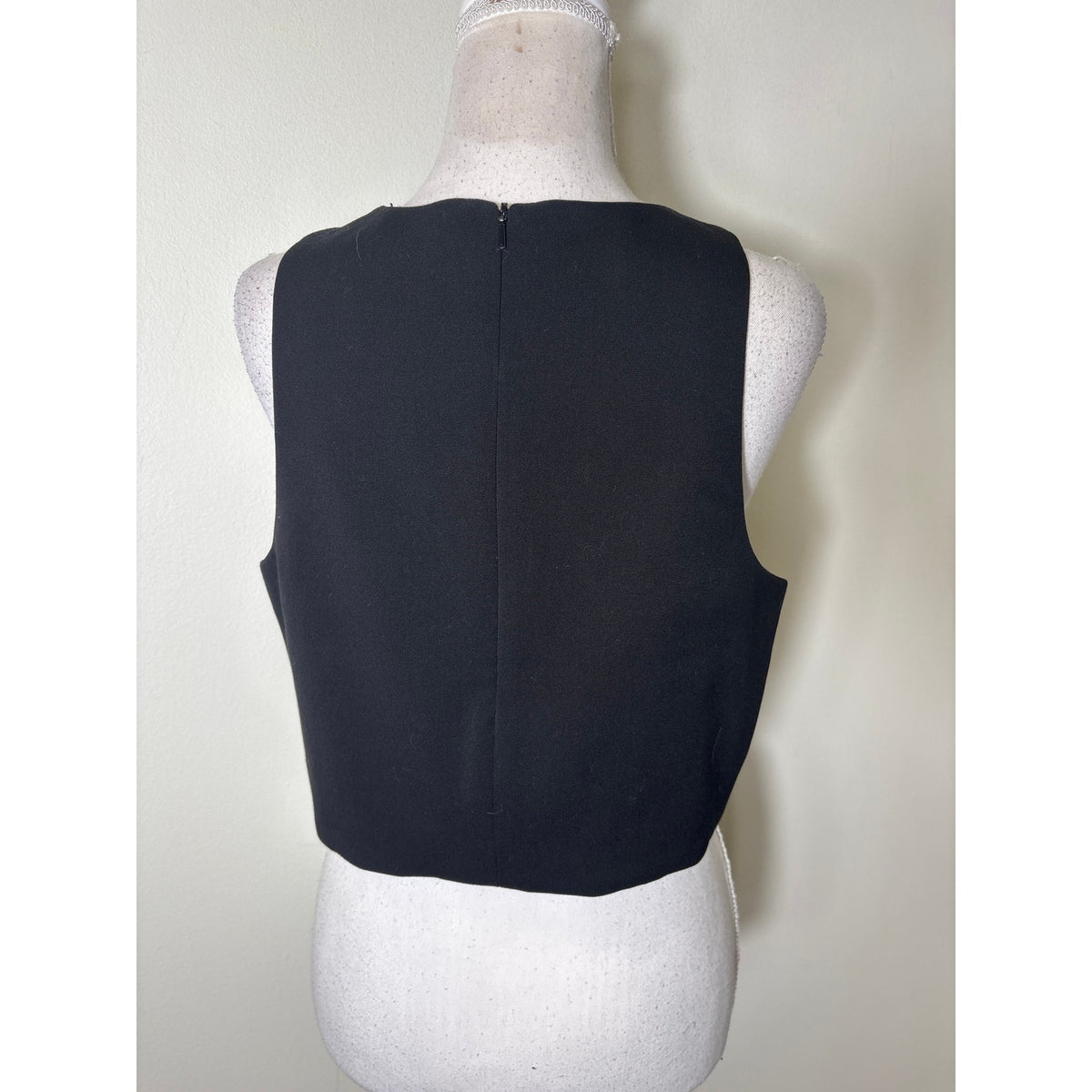 Black Halo Black Cropped Tank Top Sz 8