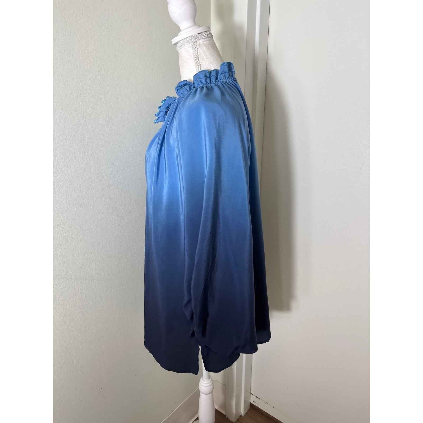Rungolee Blue Ombre Blouse Sz M