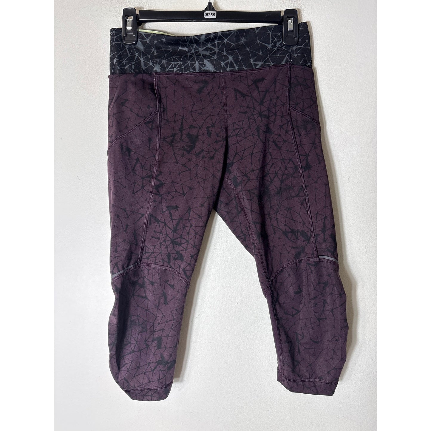 Lululemon Black and Plum Cropped Leggings sz 6