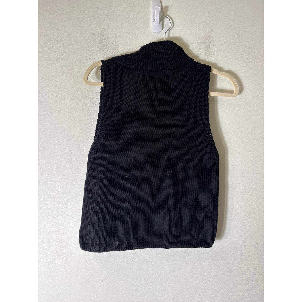 Le Lis Black Knit Turtleneck Sz L