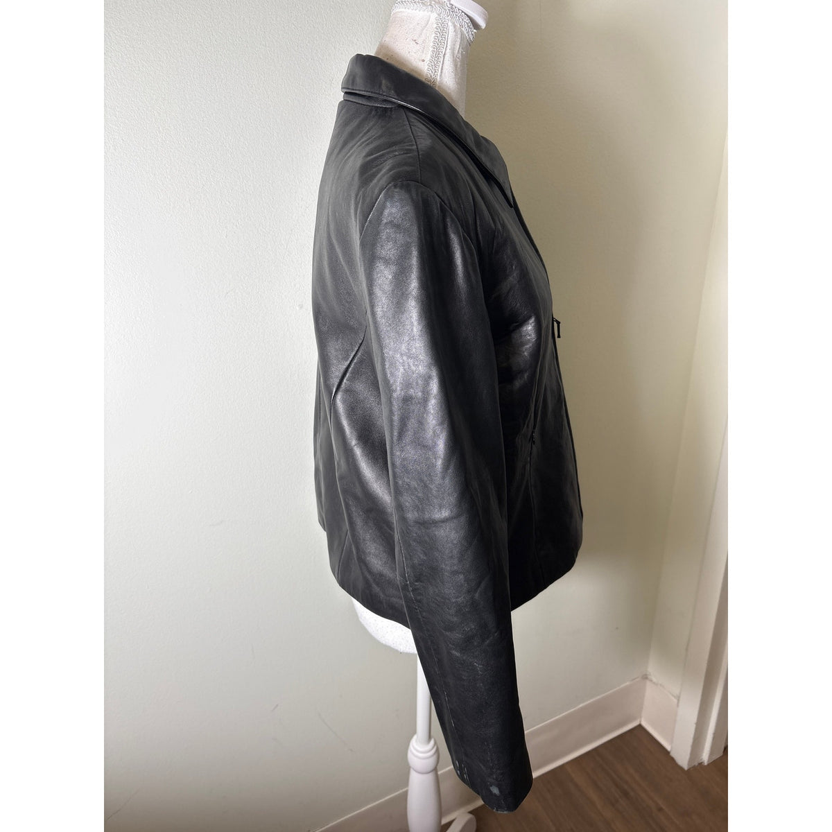Wilsons Leather Black Leather Front Zip Jacket Sz L