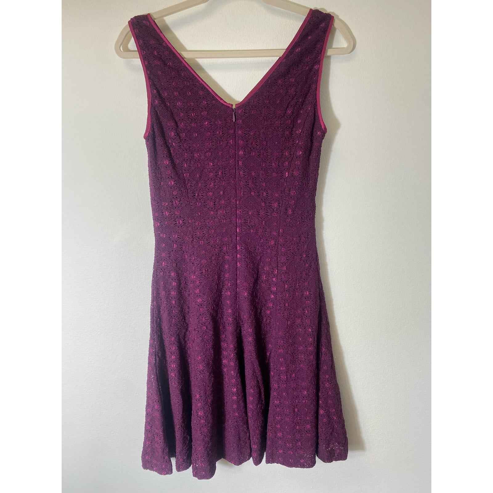 Etcetera Maroon Sleeveless V-Neck A-Line Crochet Lace Dress Sz 2