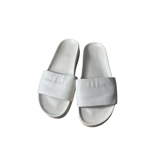 Vince Light Gray Leather Slip On Sandal Sz 9