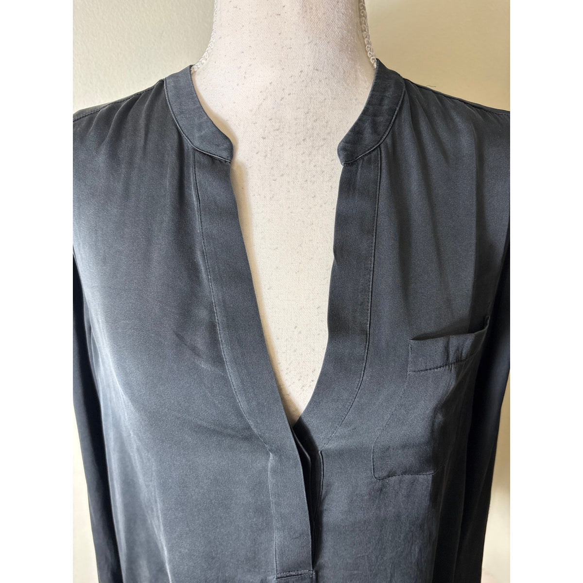 Vince Black Silk Blouse Sz 8