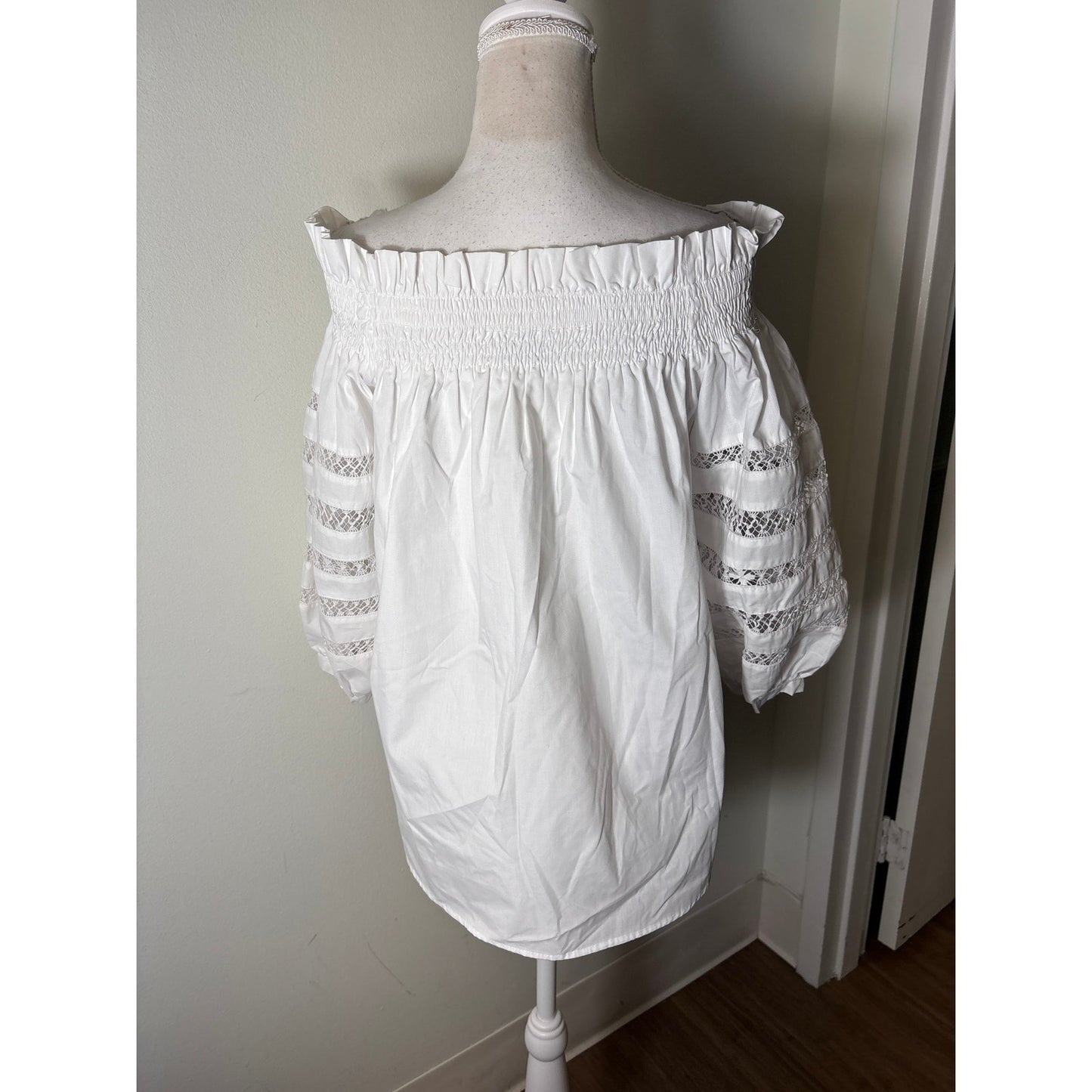 Mi Golondrina Crisp White Off the Shoulder 3/4 Sleeve Cotton Top Sz M