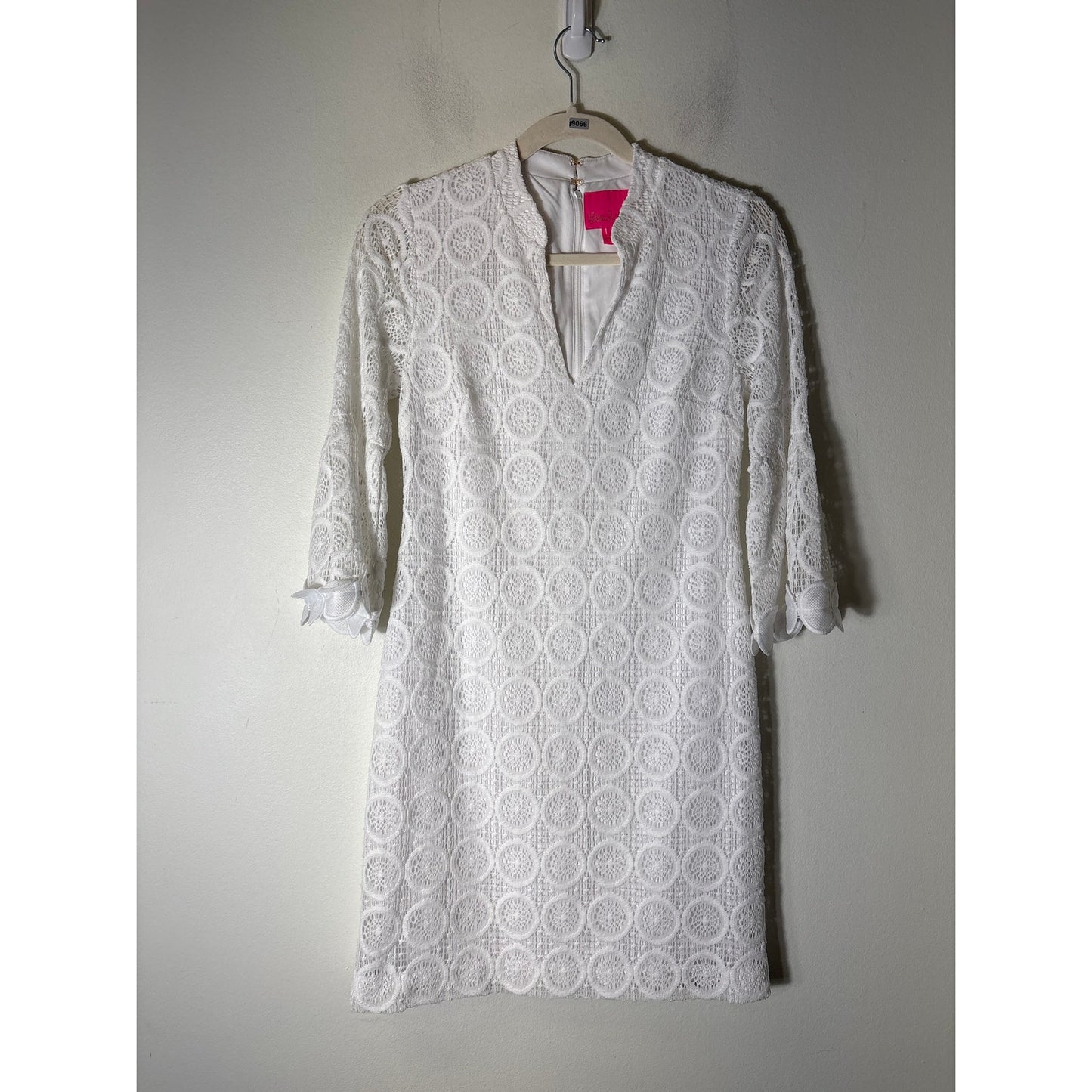 Lilly Pulitzer White 3/4 Bell Sleeve Lace V-Neck Knee Length Dress sz 0