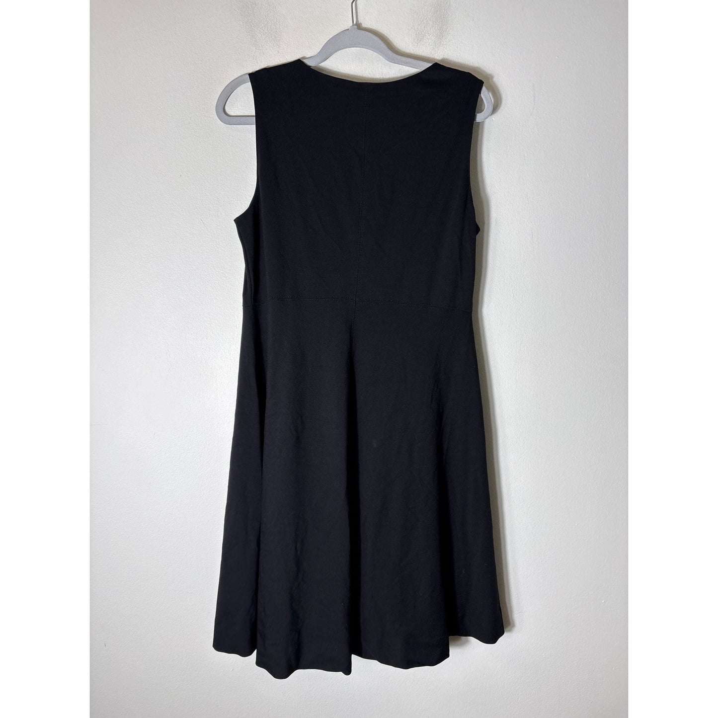 Lysse Black Sleeveless V-Neck A-Line Knee Length Dress Sz M