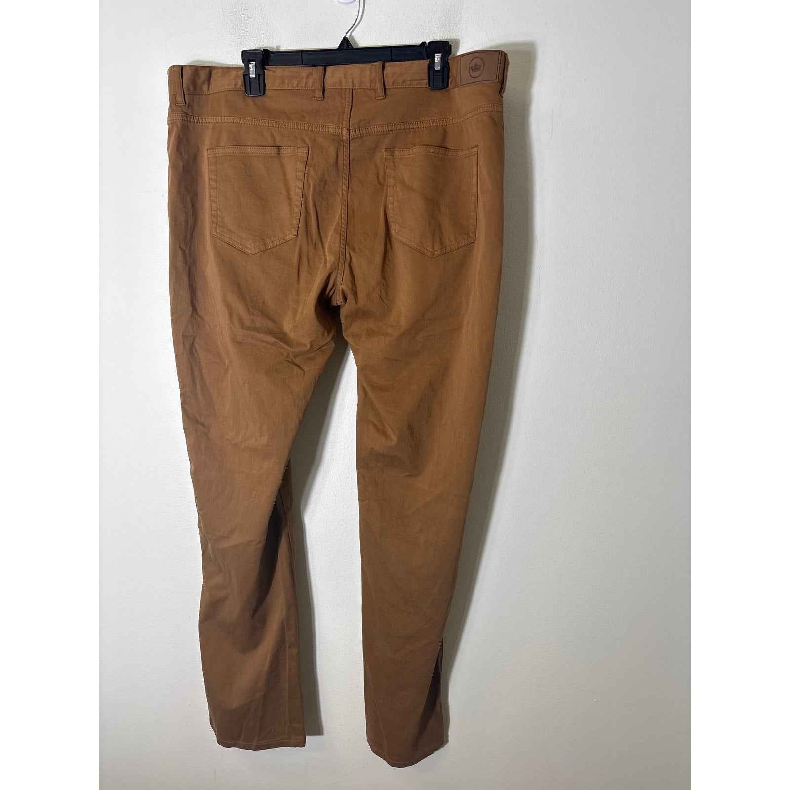 Men's Peter Millar Medium Brown Flat Front Chinos Sz 40x32