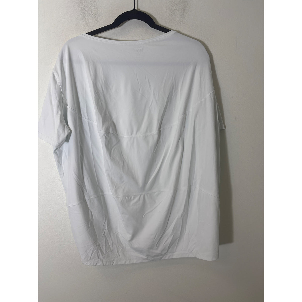 Bossi White Short Sleeve Athletic top Sz L