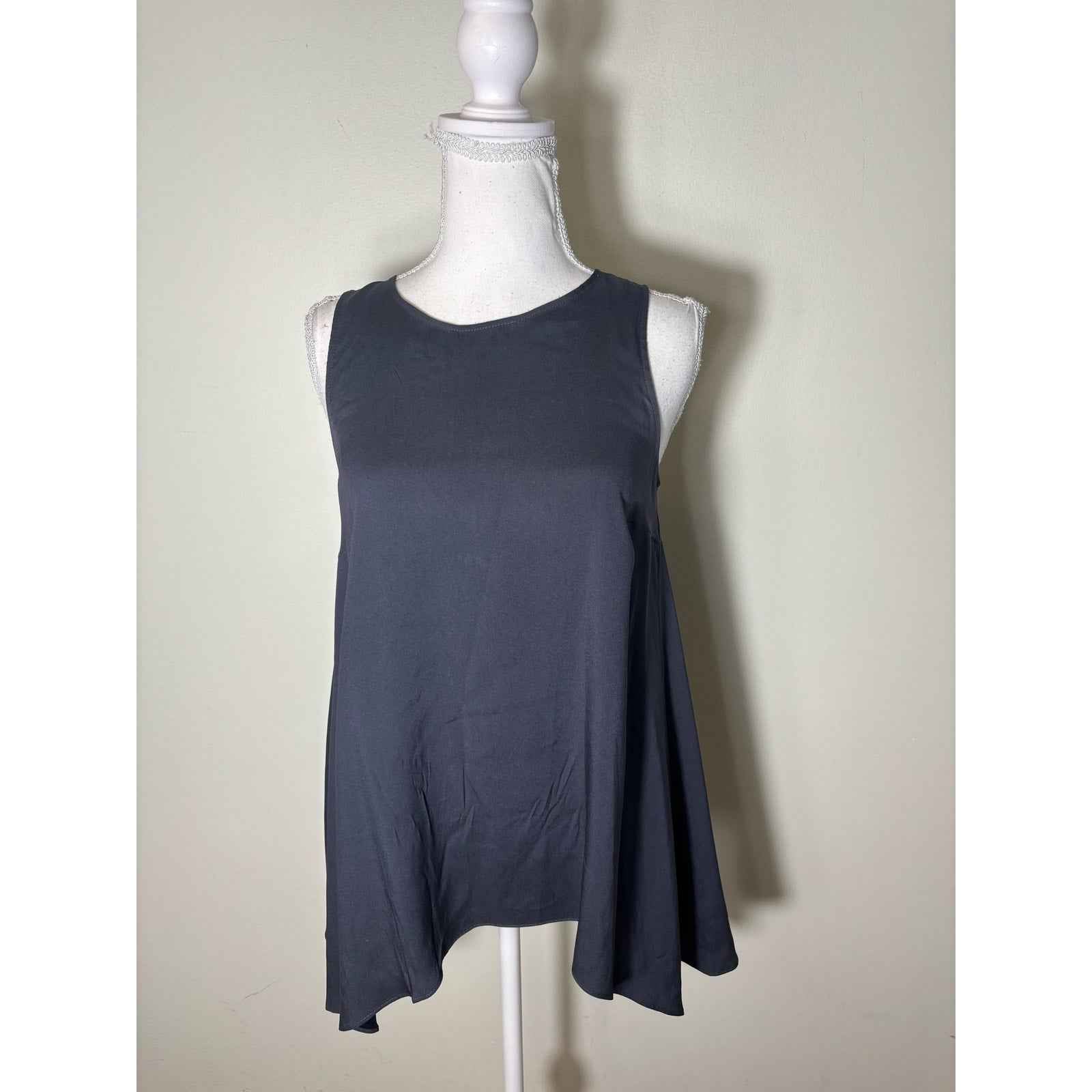Brunello cucinelli Navy Sleeveless Silk Shell sz S