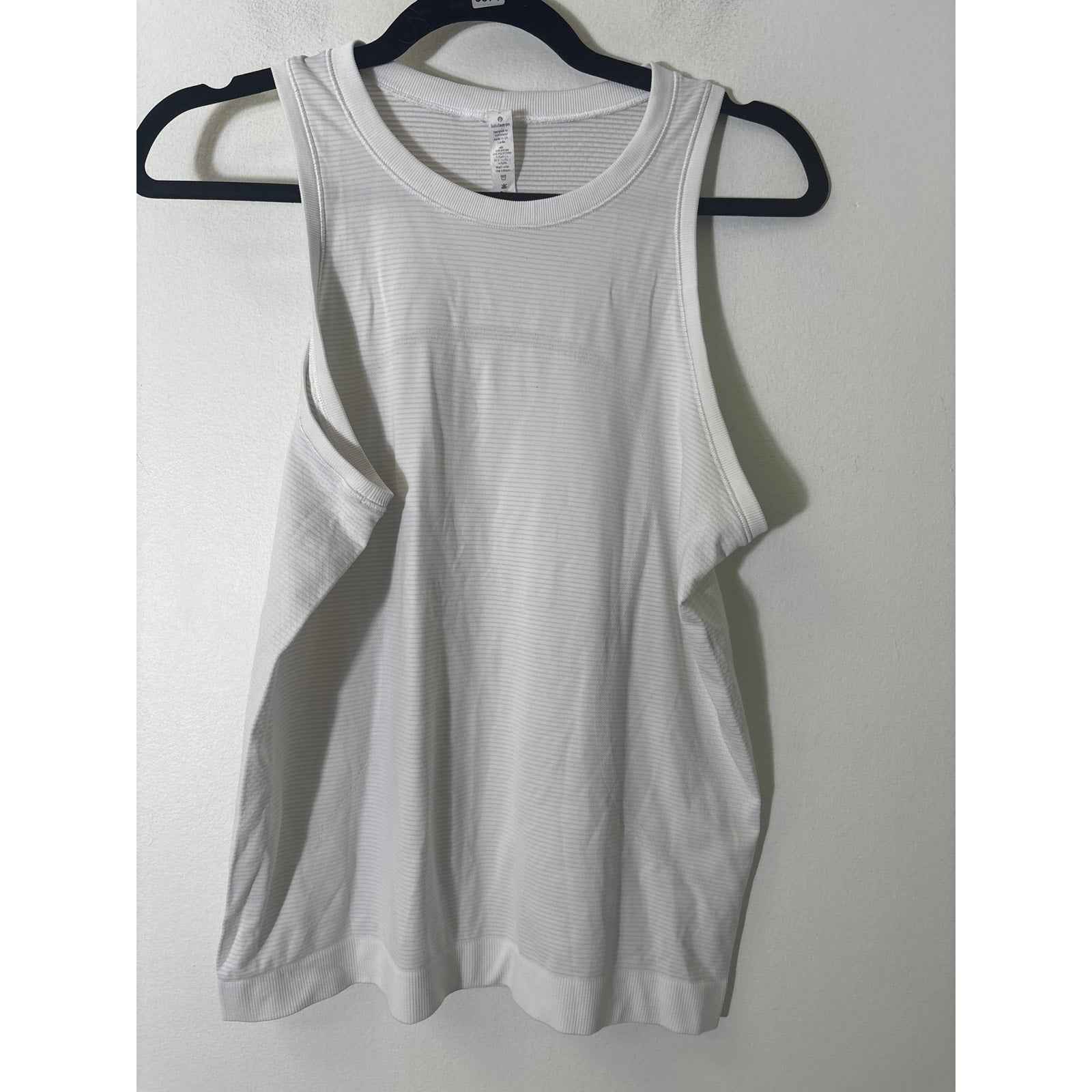 Lululemon White Pinstripe Sleeveless Athletic Tank Sz 6