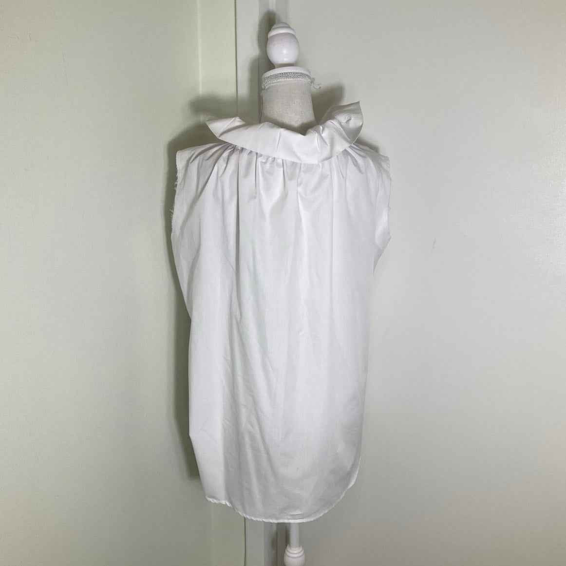 Kate Hewko White Cotton/Poly Sleeveless Ruffle Collar Top Sz L