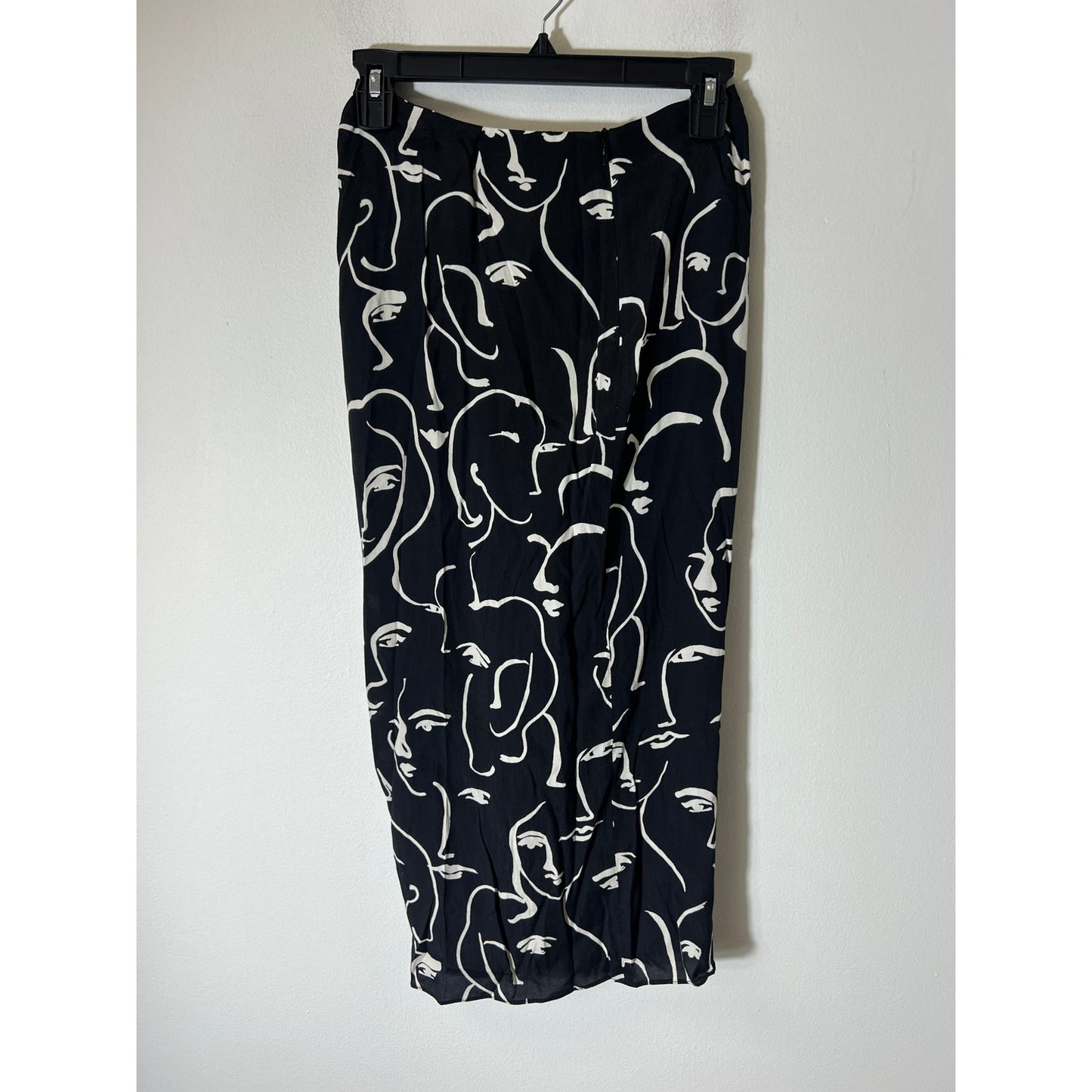Zara Midi Black/white skirt sz xs