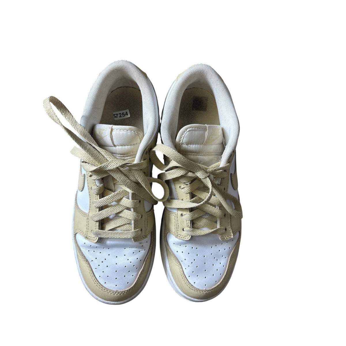 Nike Low Top Tan And White Dunks Sz 6.5
