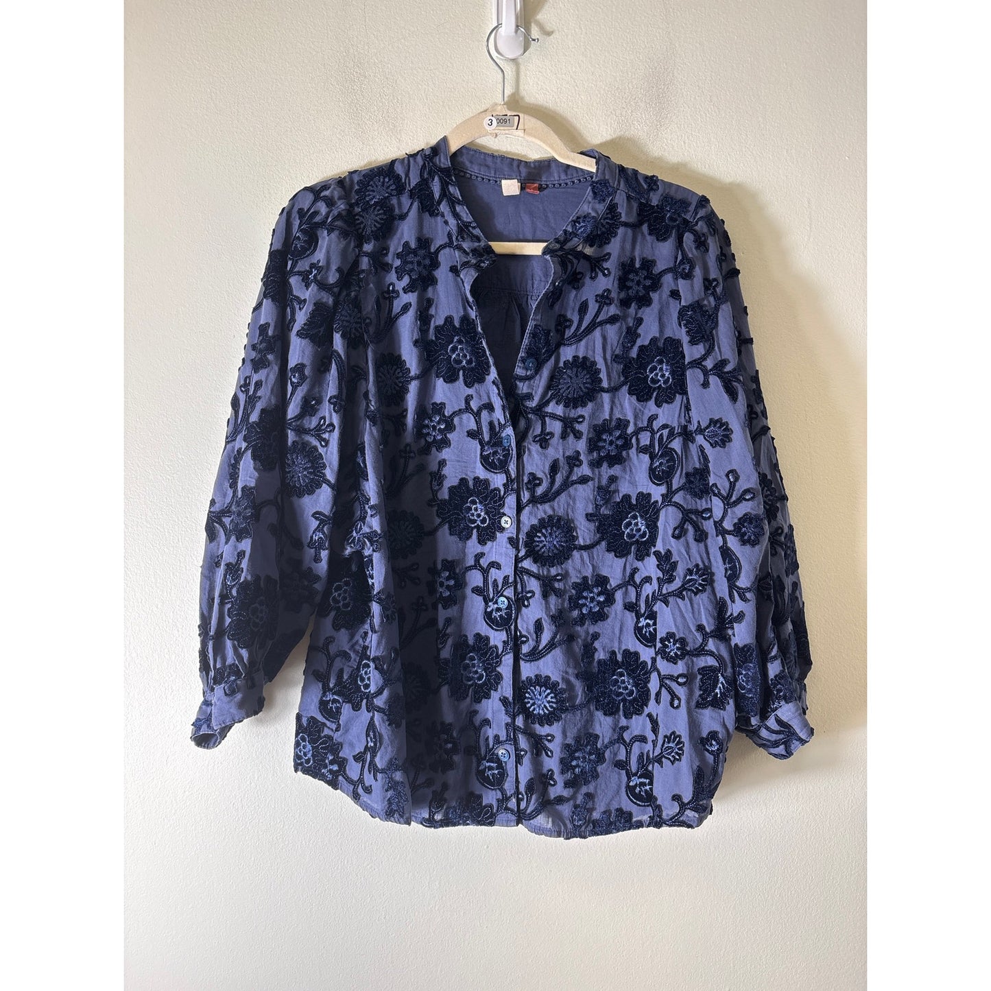 Pilcro Navy Flower Applique Button Up Shirt Sz L