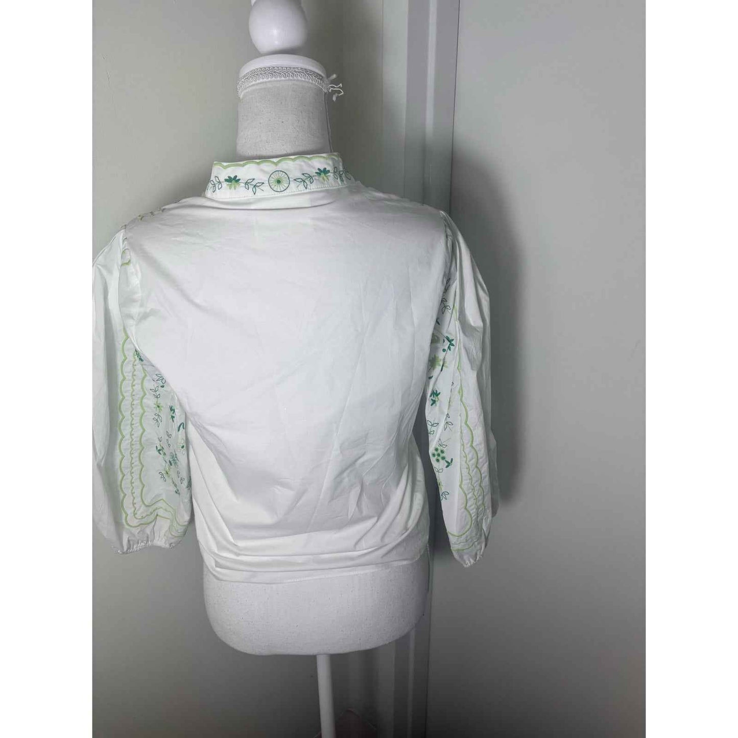 Hyacinth House Crisp Floral Embroidery Long Puff Sleeve Cotton Top Sz XXS
