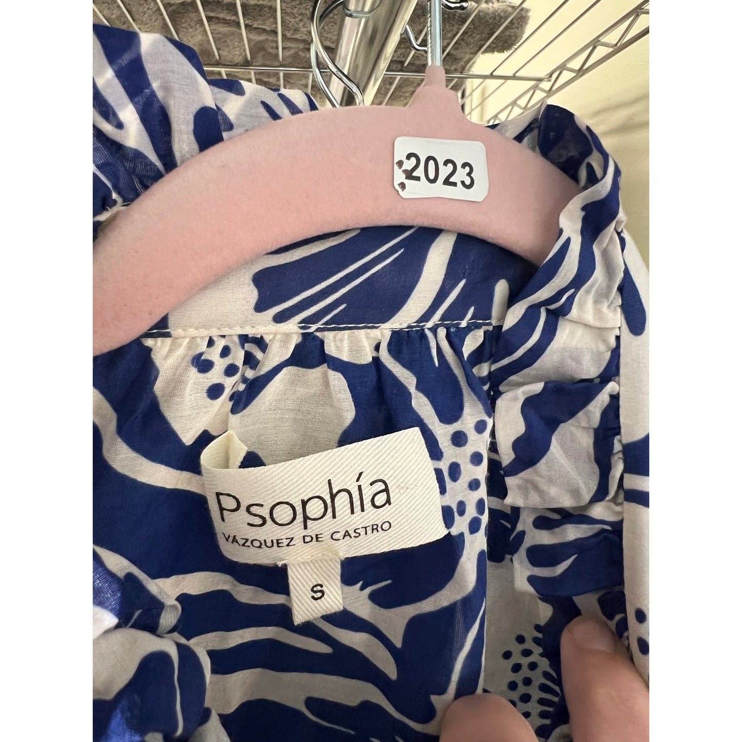 Psophia Blue and White Floral Short Puff Sleeve Button Up Top Sz S