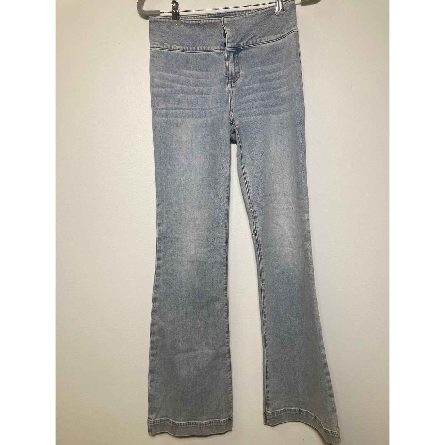 Alice + Olivia Light Wash High Waist Flare Leg Blue Jeans Sz 27