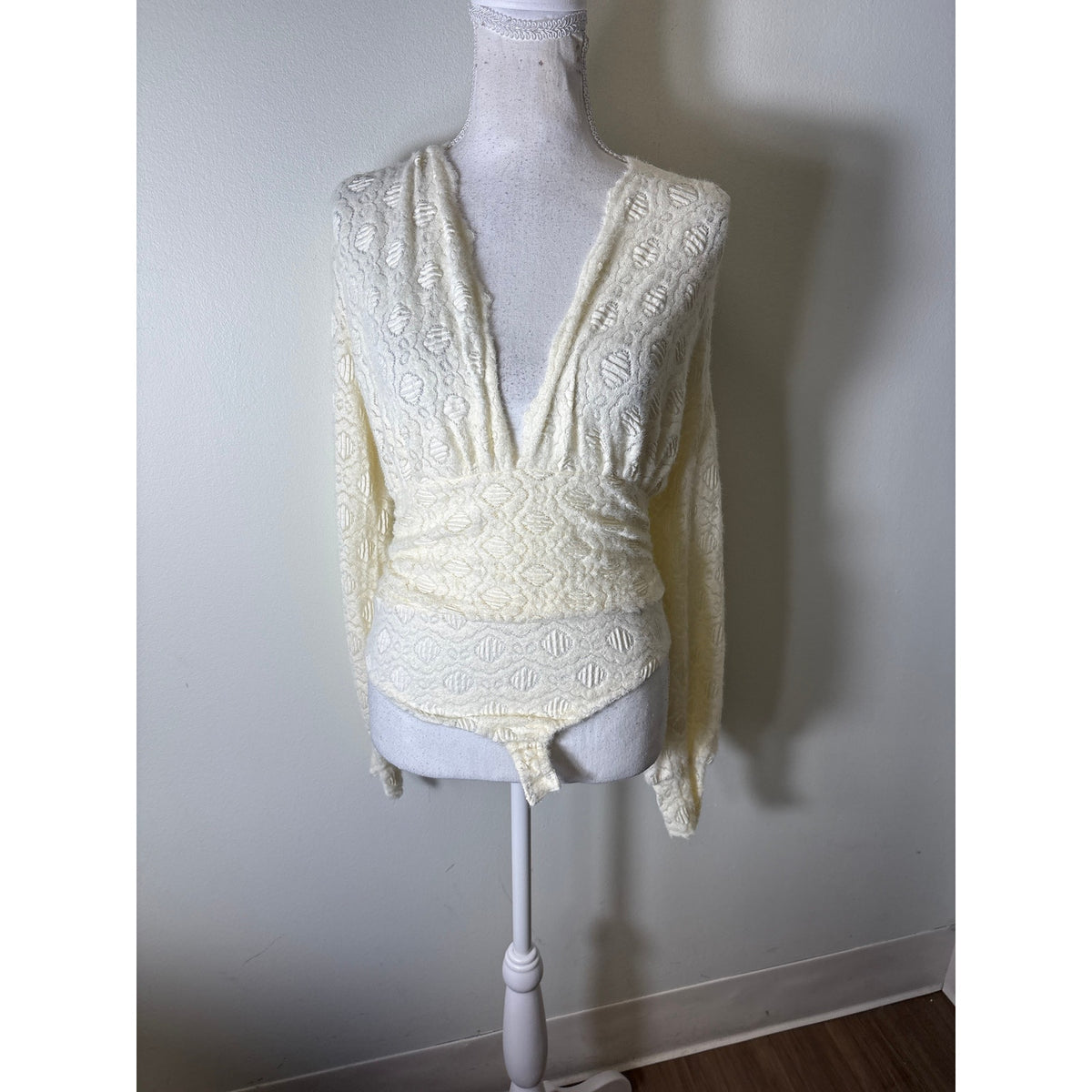 NWT Berthie Cream Kerry Blanc Body Suit Sz 4
