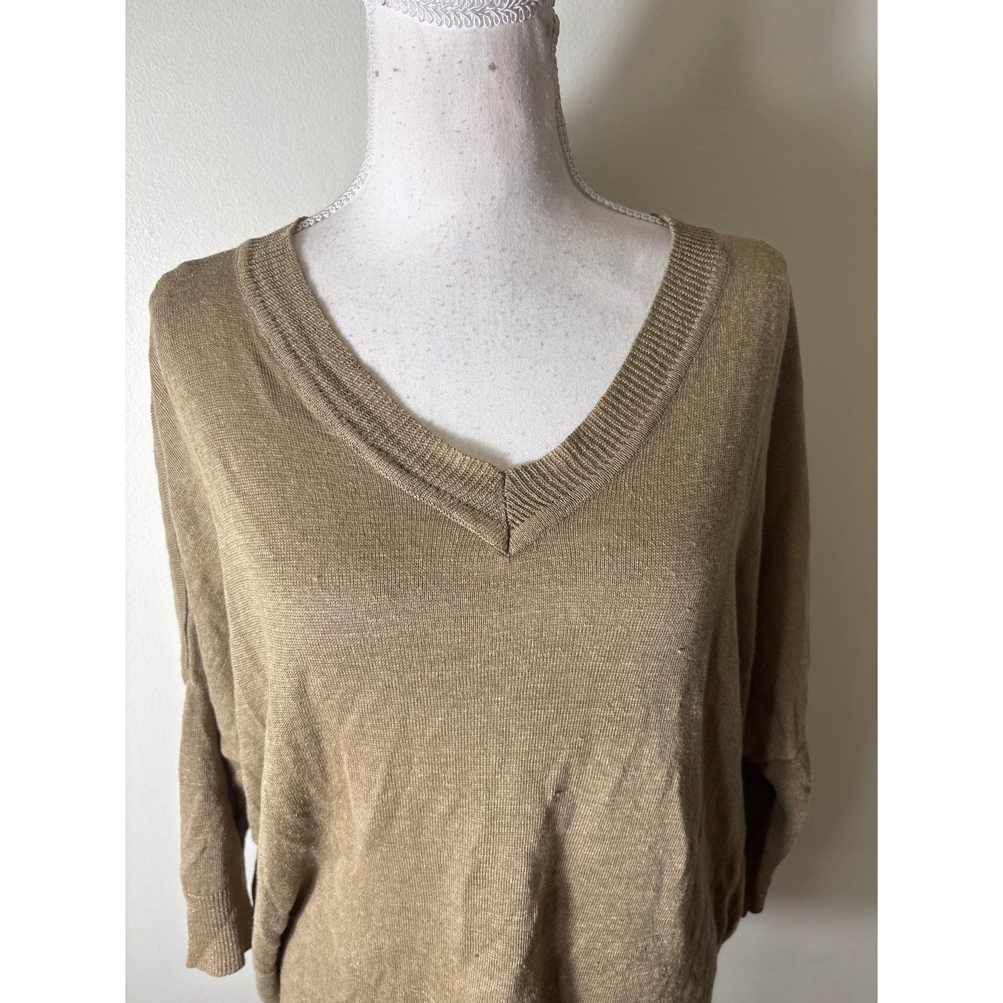 Estheme Paris Olive Green Lightweight Batwing Short Sleeve Pullover Sweater Sz M