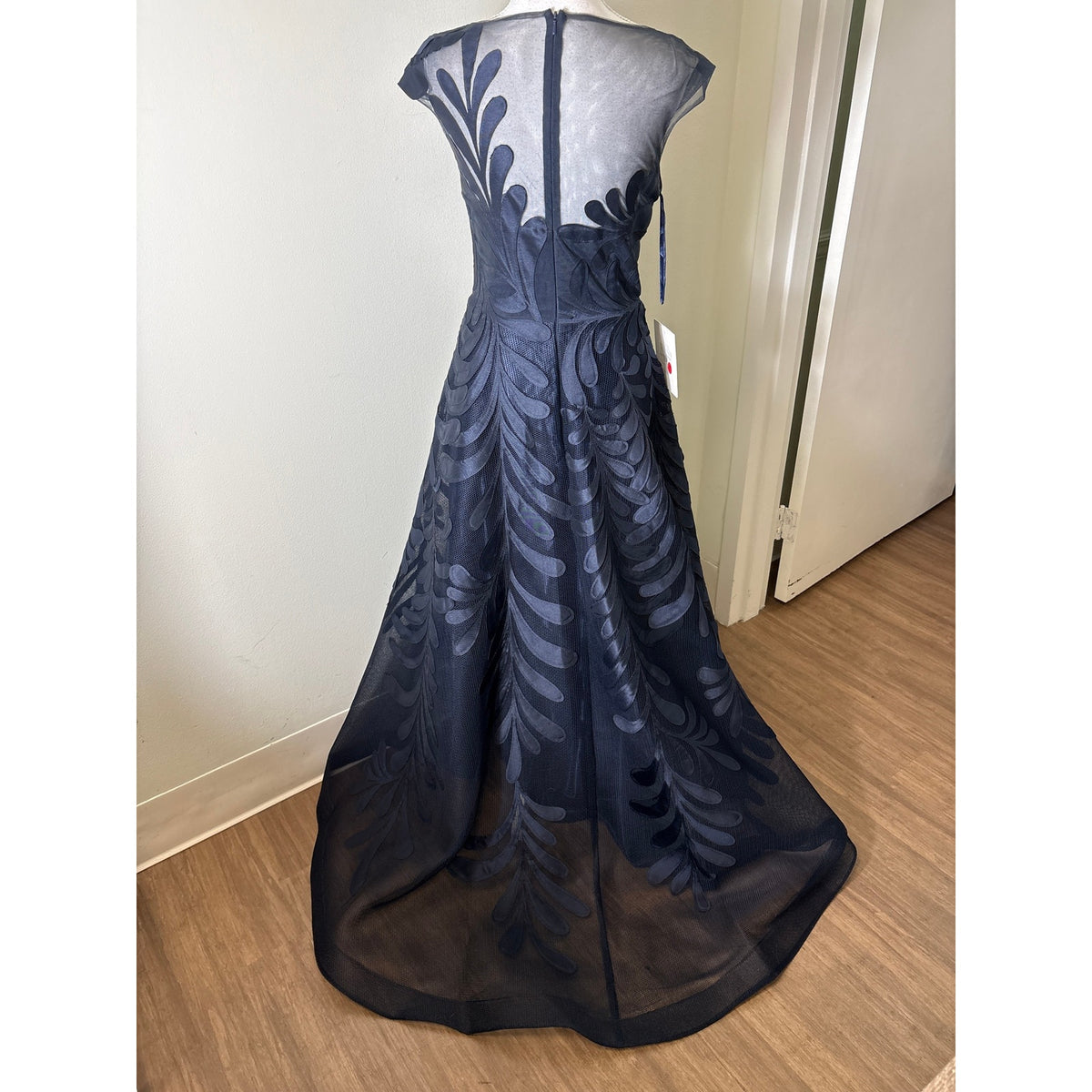 NWT Hynes Park 108 Mikado/Scuba Navy Mesh Floor Length Gown Sz 6