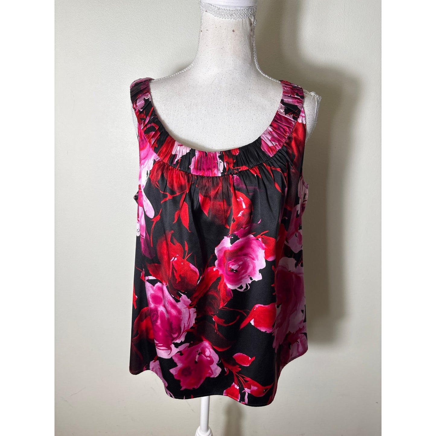 St. John Black Rose Theme Silk Top with Matching Scarf Sz L