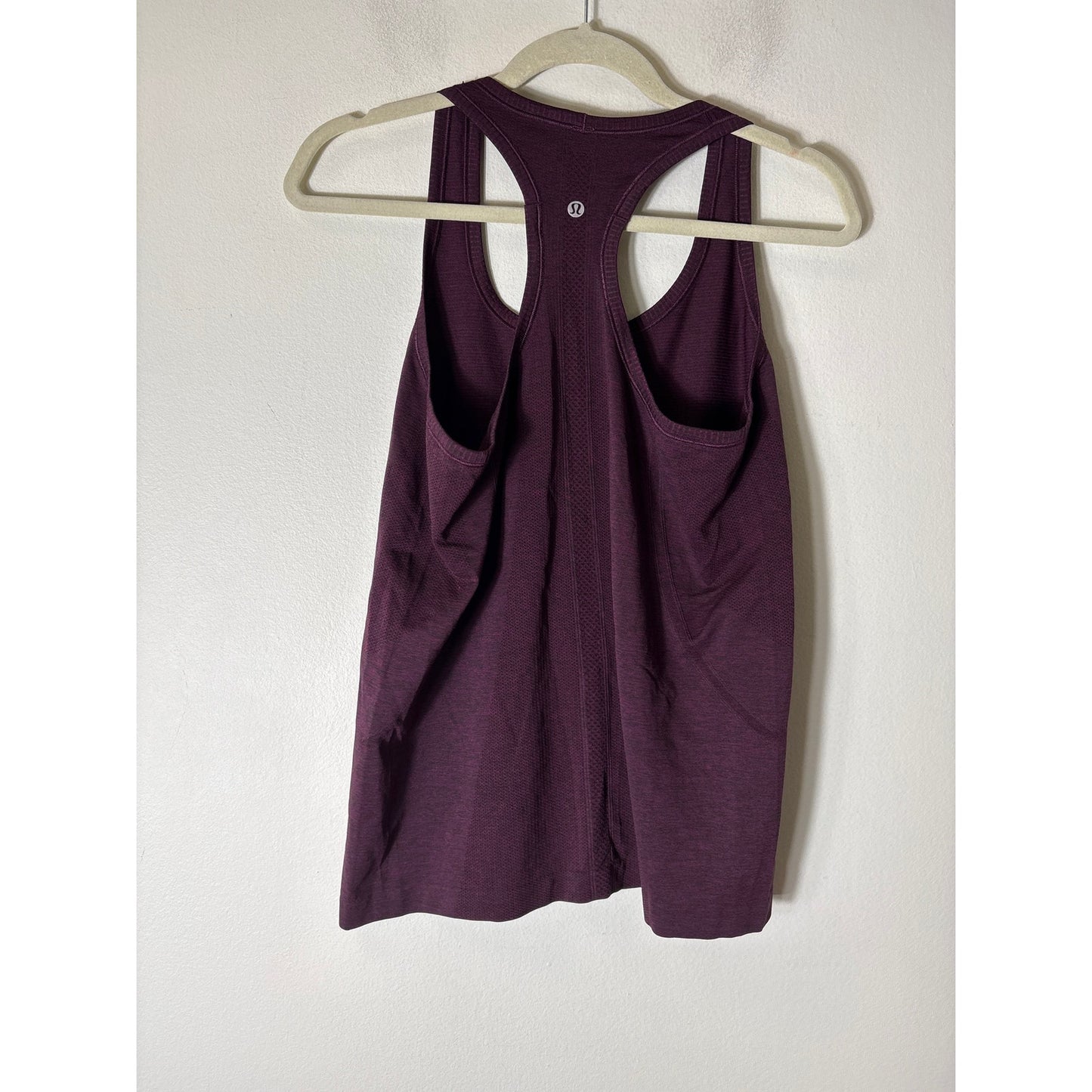 Lululemon Maroon Sleeveless Racerback Athletic Tank Sz 8