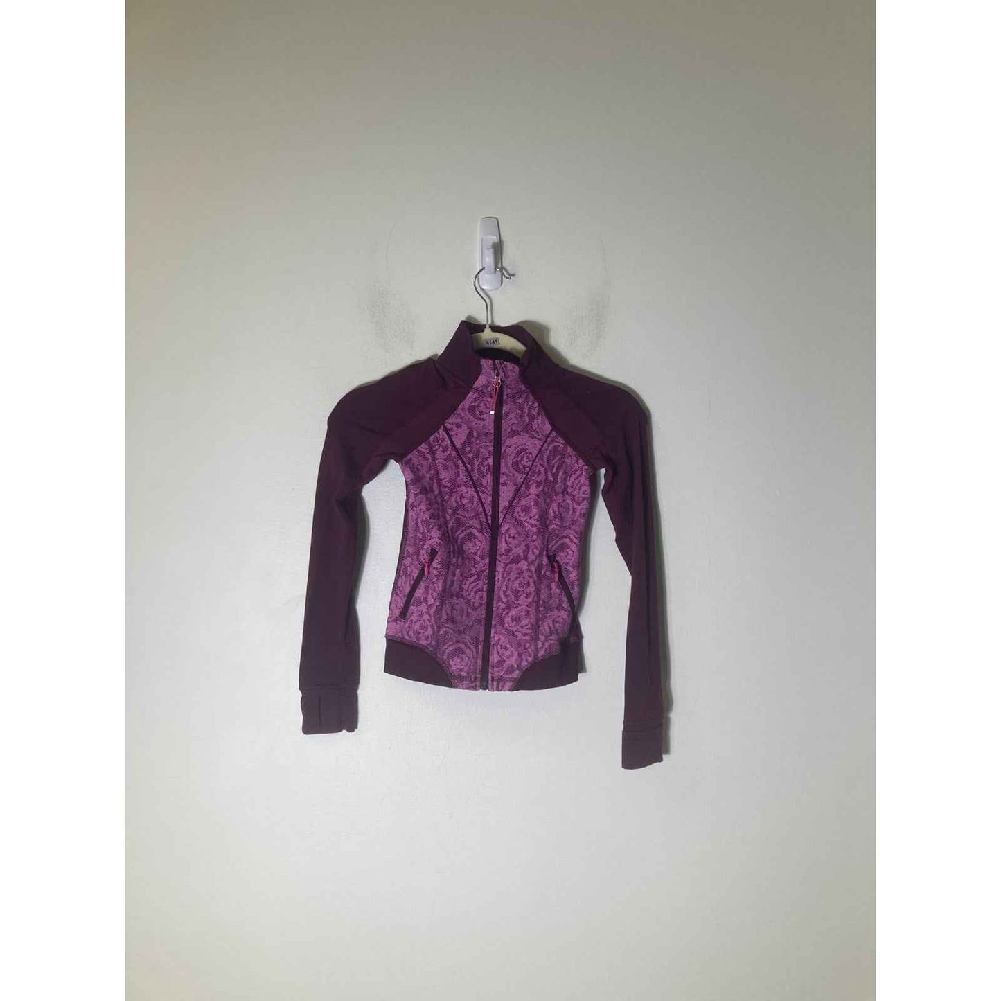 Girls Ivivva purple long sleeve Zip Up Athletic Jacket Sz 6