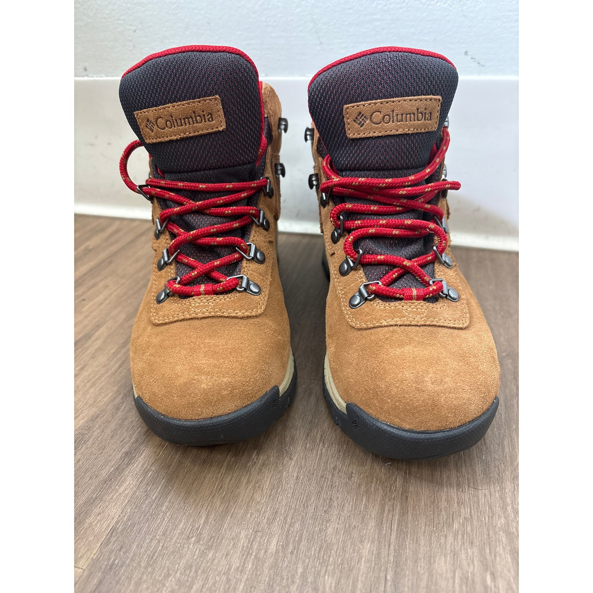 NWOB Columbia Red Trim Brown Waterproof Suede Hiking Boots Sz 8