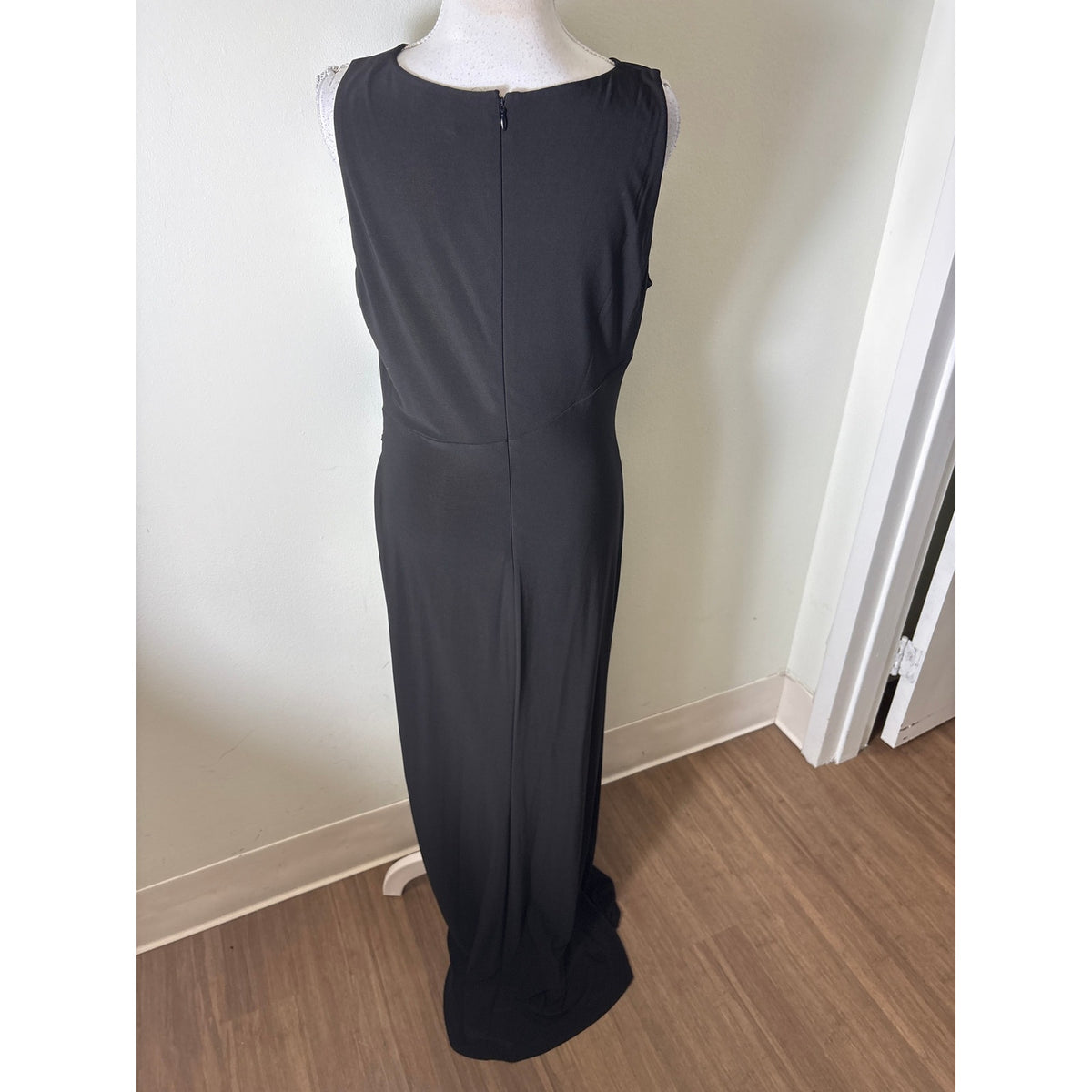 NWT Lauren Ralph Lauren Sleeveless Black and White Floor Length Gown Sz 12