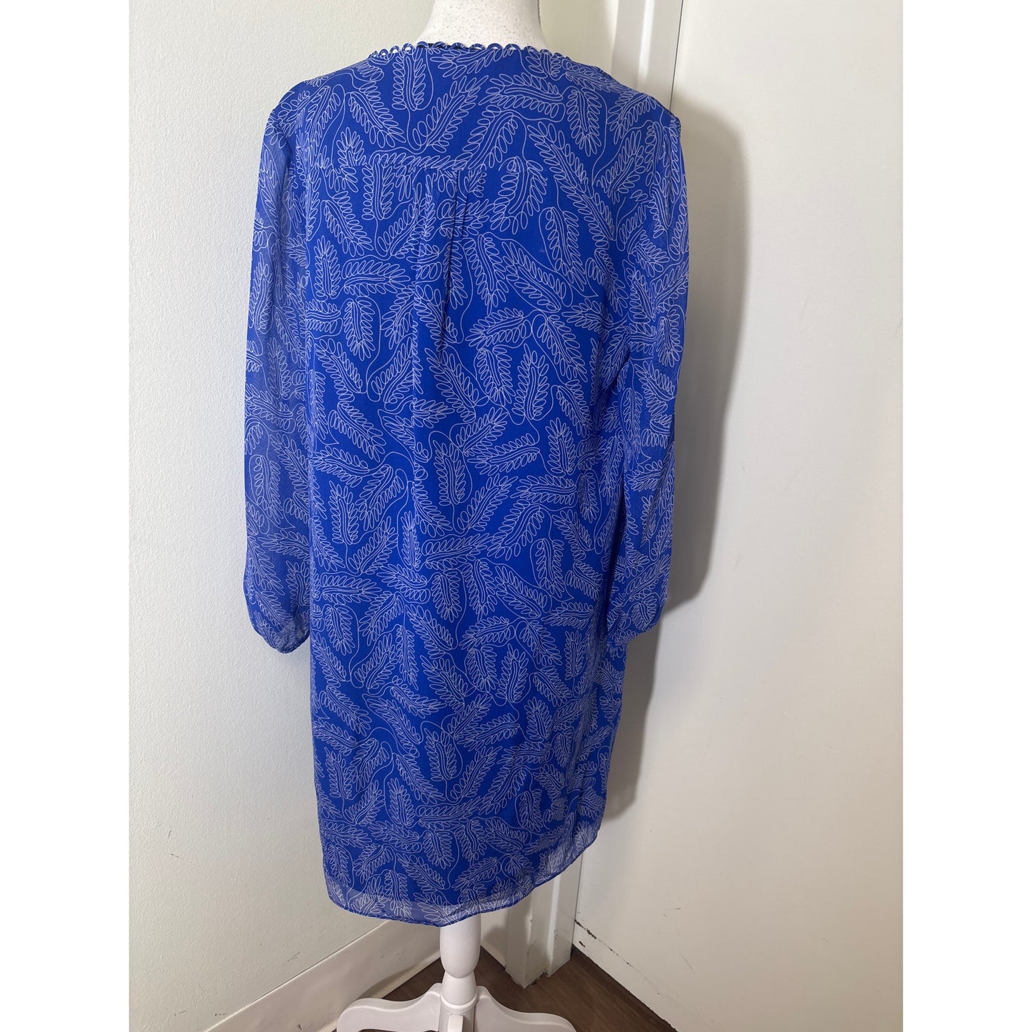 Diane von Furstenberg Blue With White Scribble Dress Sz 12