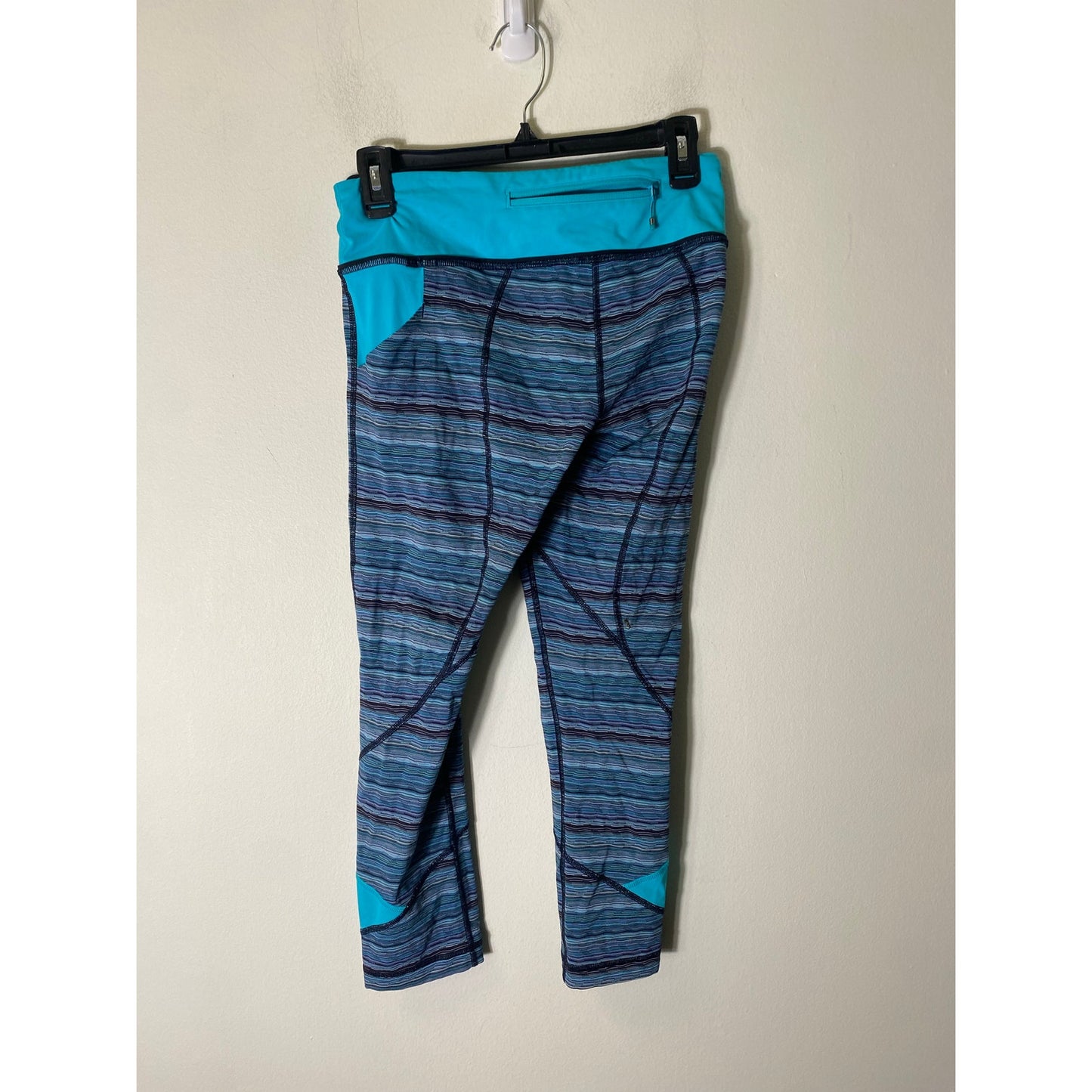 Lulul Lemon Blue and Teal Capri Leggings Sz 6