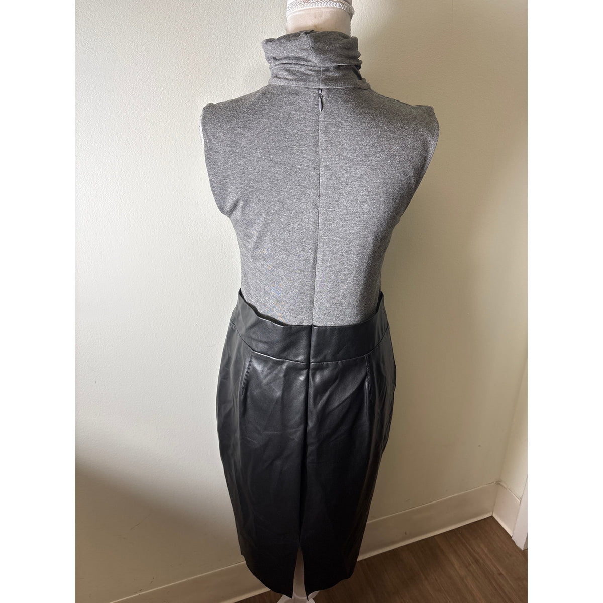 Baily/44 Black Gray Mixed Media Sleeveless Turtle Neck Dress Sz L