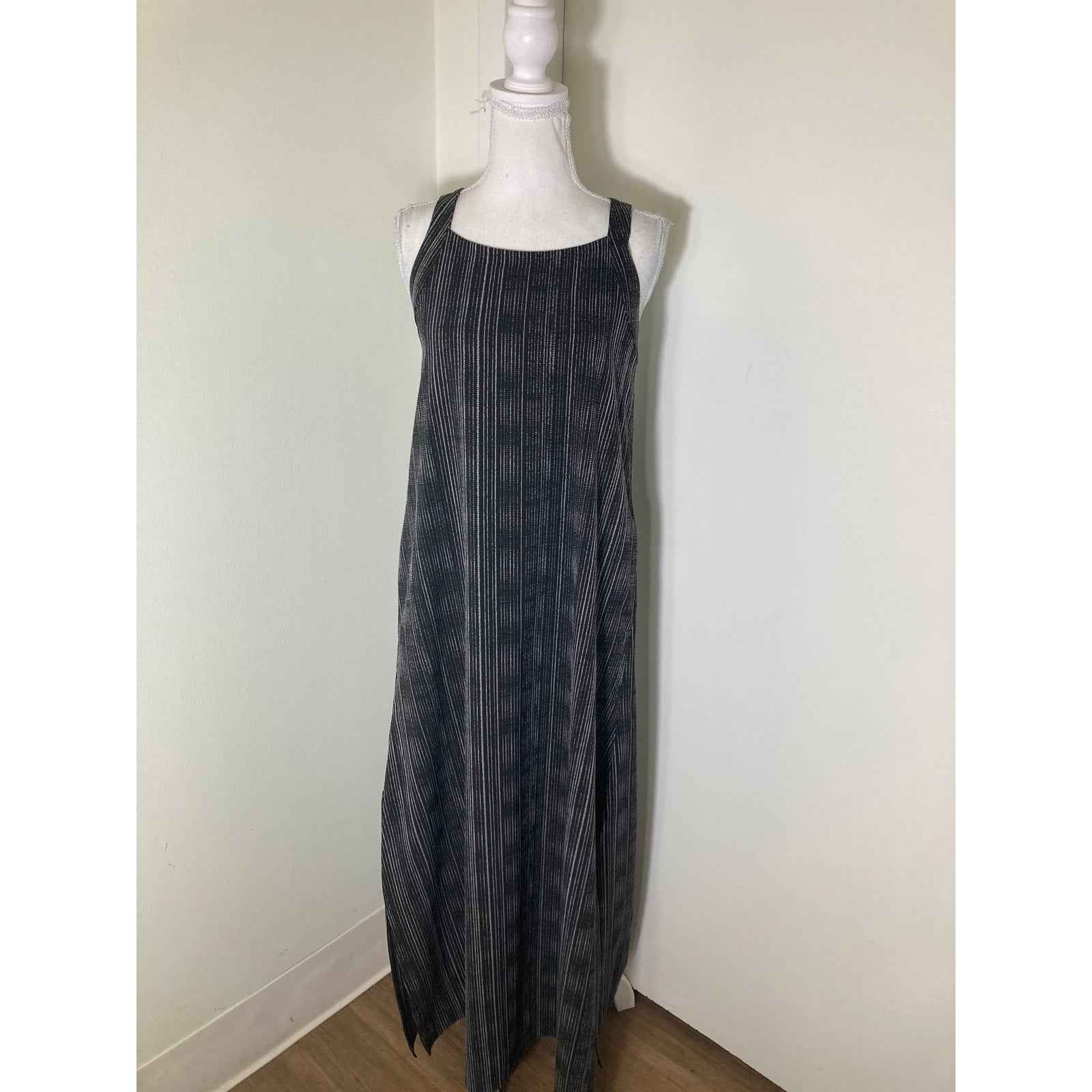 Athleta Black and White Athletic Maxi Dress Sz xs