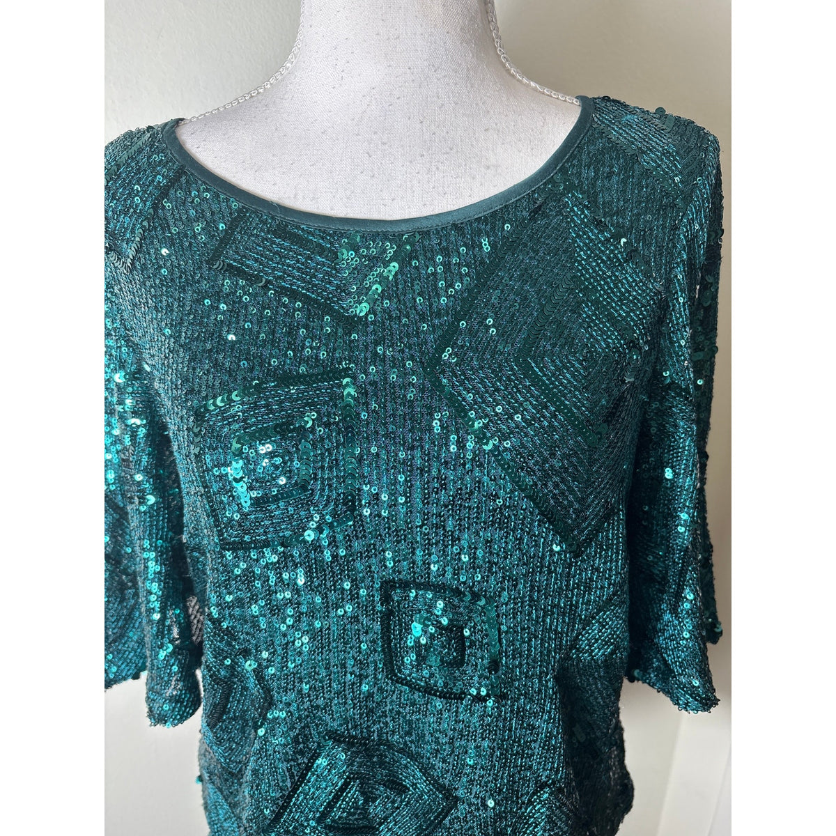 NWT Skies are Blue Emerald Green Half Sleeve Sequin Top Sz S